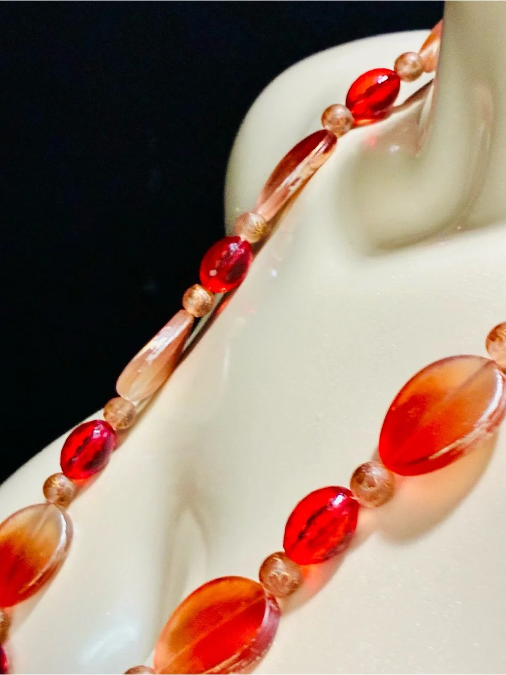 Summer Pop of Color Gradient Orange & Red Beaded Over The Head Necklace Easy EUC